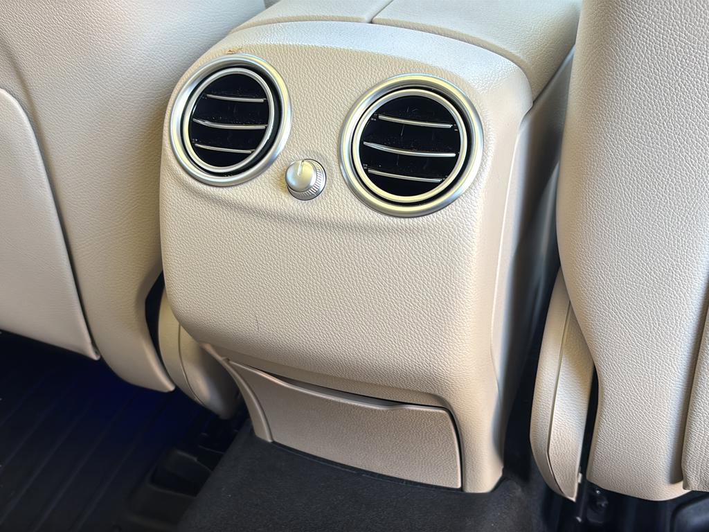 Used 2020 Mercedes-Benz GLC 300 4MATIC image 43