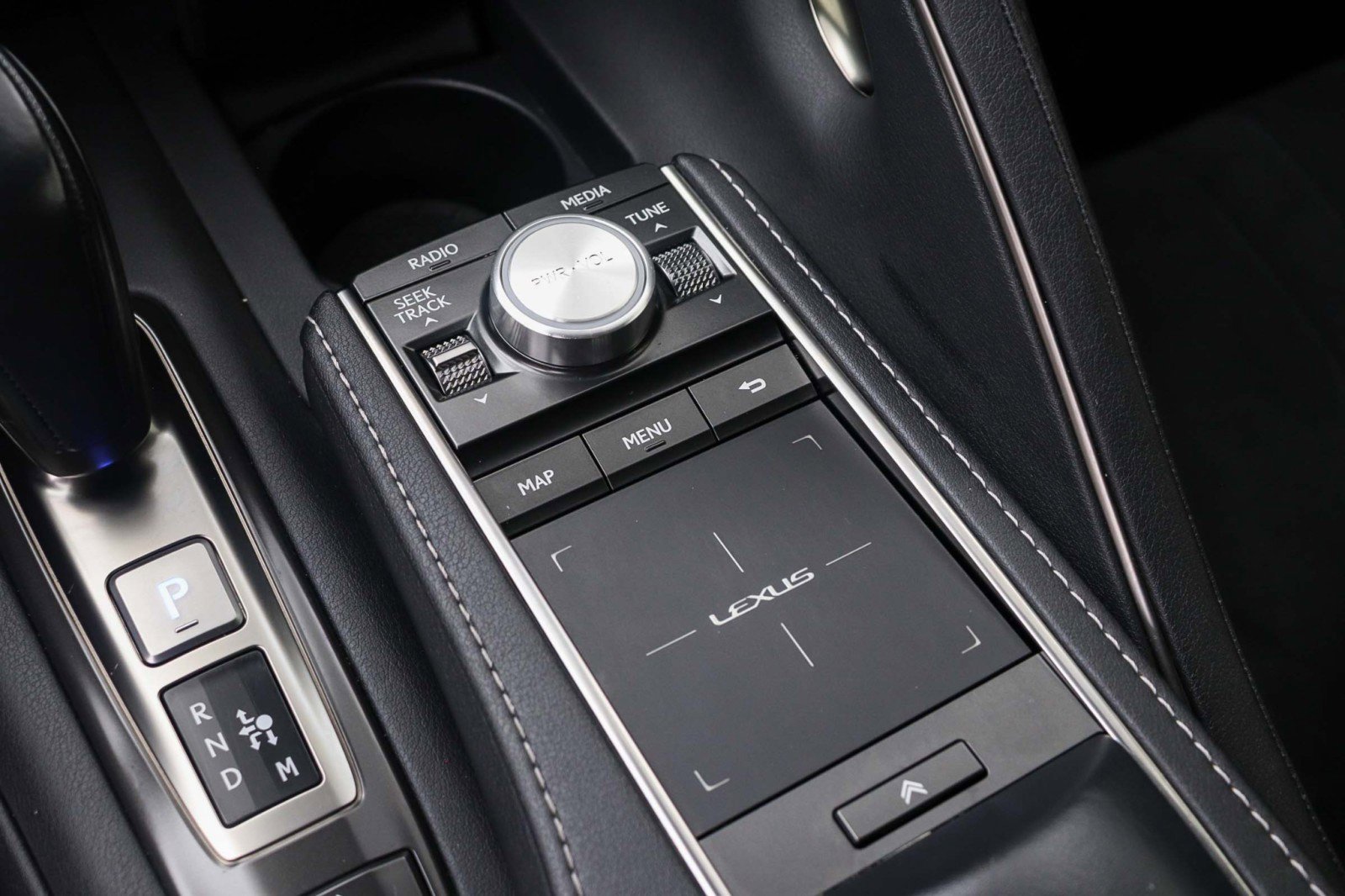 Used 2018 Lexus LC 500 Coupe w/ Performance Package RWD image 28