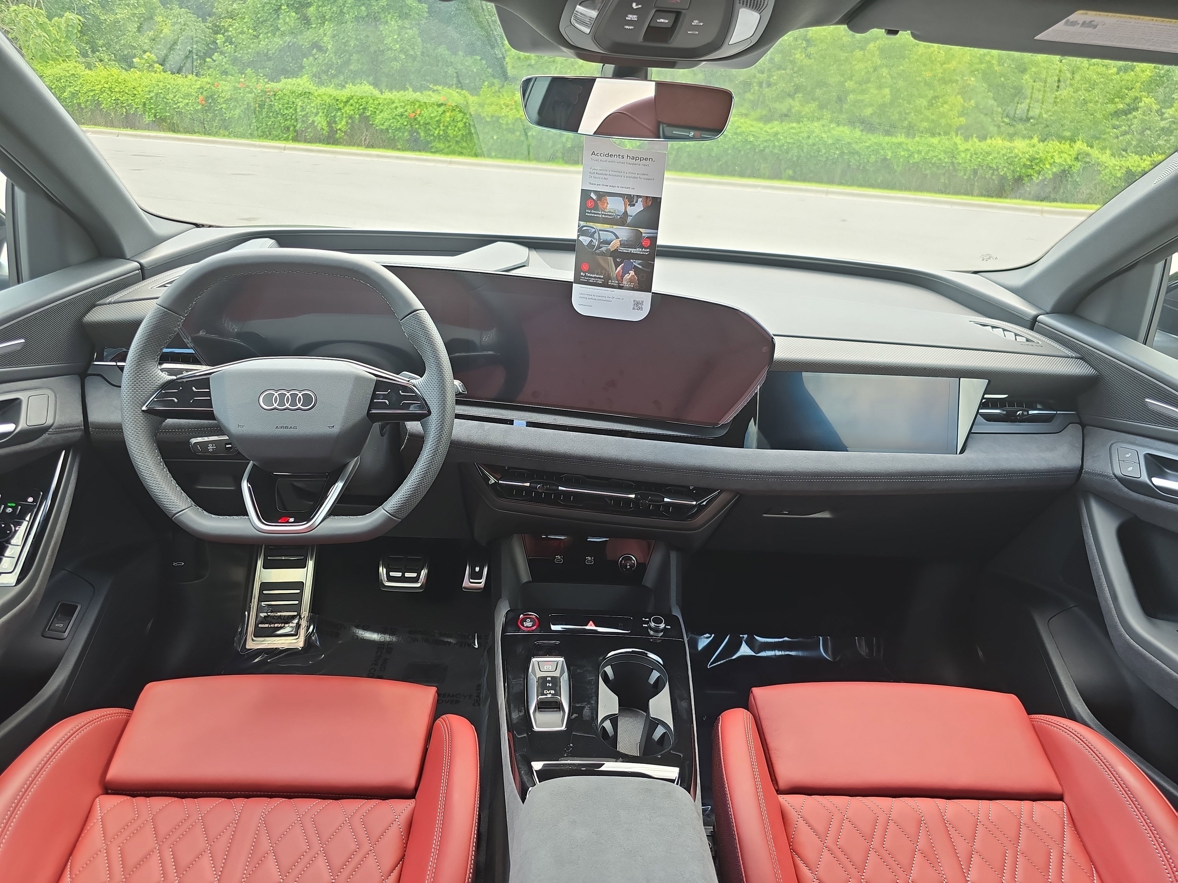 New 2025 Audi SQ6 e-tron Prestige image 13