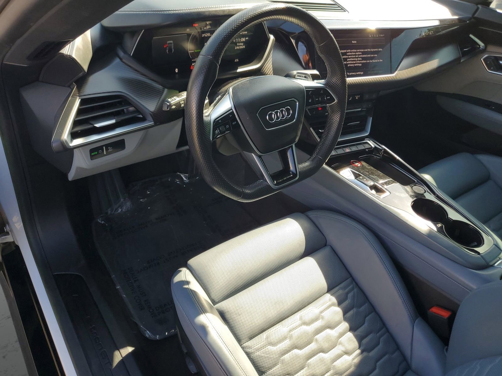 Used 2022 Audi e-tron GT Premium Plus w/ Performance Package image 17