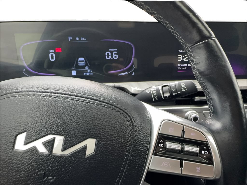 Used 2024 Kia Telluride EX w/ EX Captain's Chair Package AWD/4WD image 44