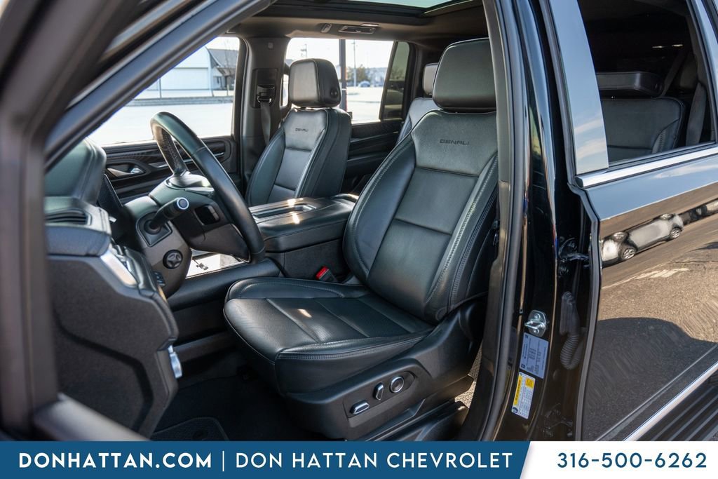 Used 2024 GMC Yukon XL Denali image 4