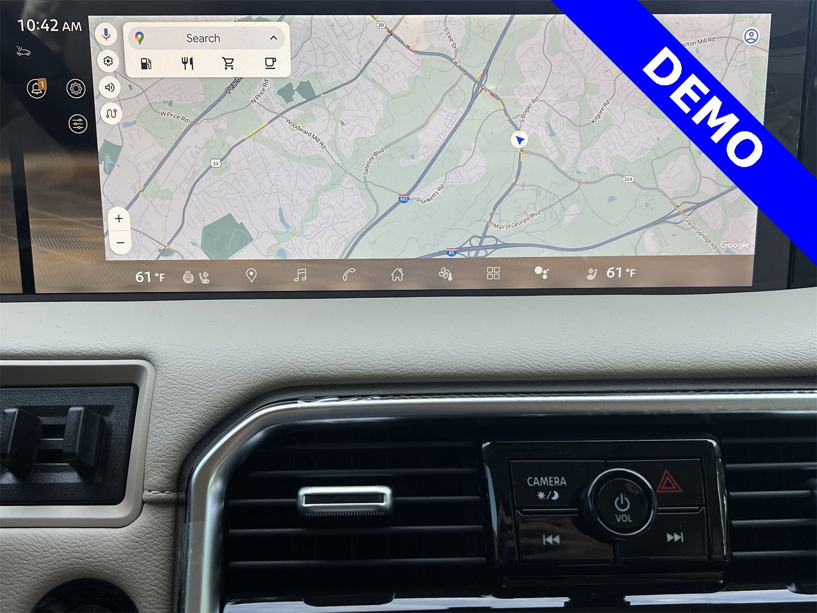 New 2025 Nissan Armada Platinum Reserve image 5