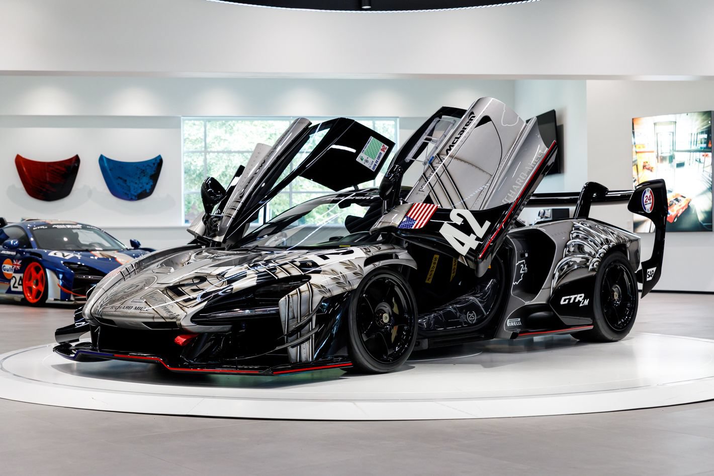 Used 2020 McLaren Senna RWD image 63