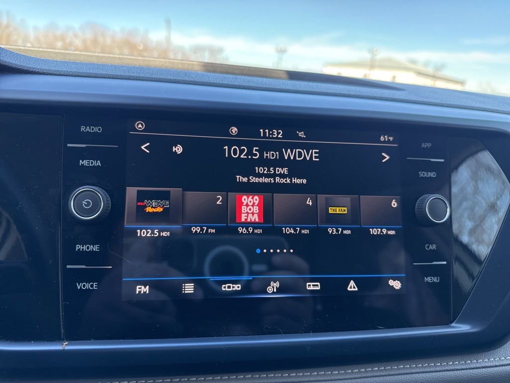 Used 2024 Volkswagen Taos SE image 24