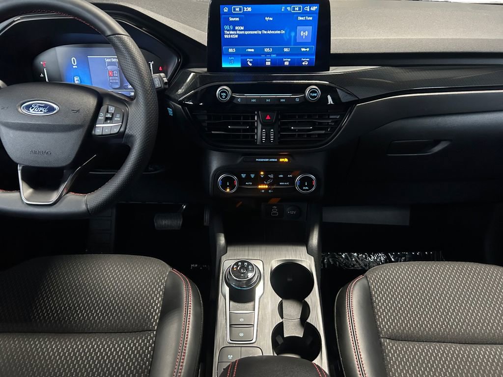 Used 2025 Ford Escape ST-Line AWD/4WD image 12