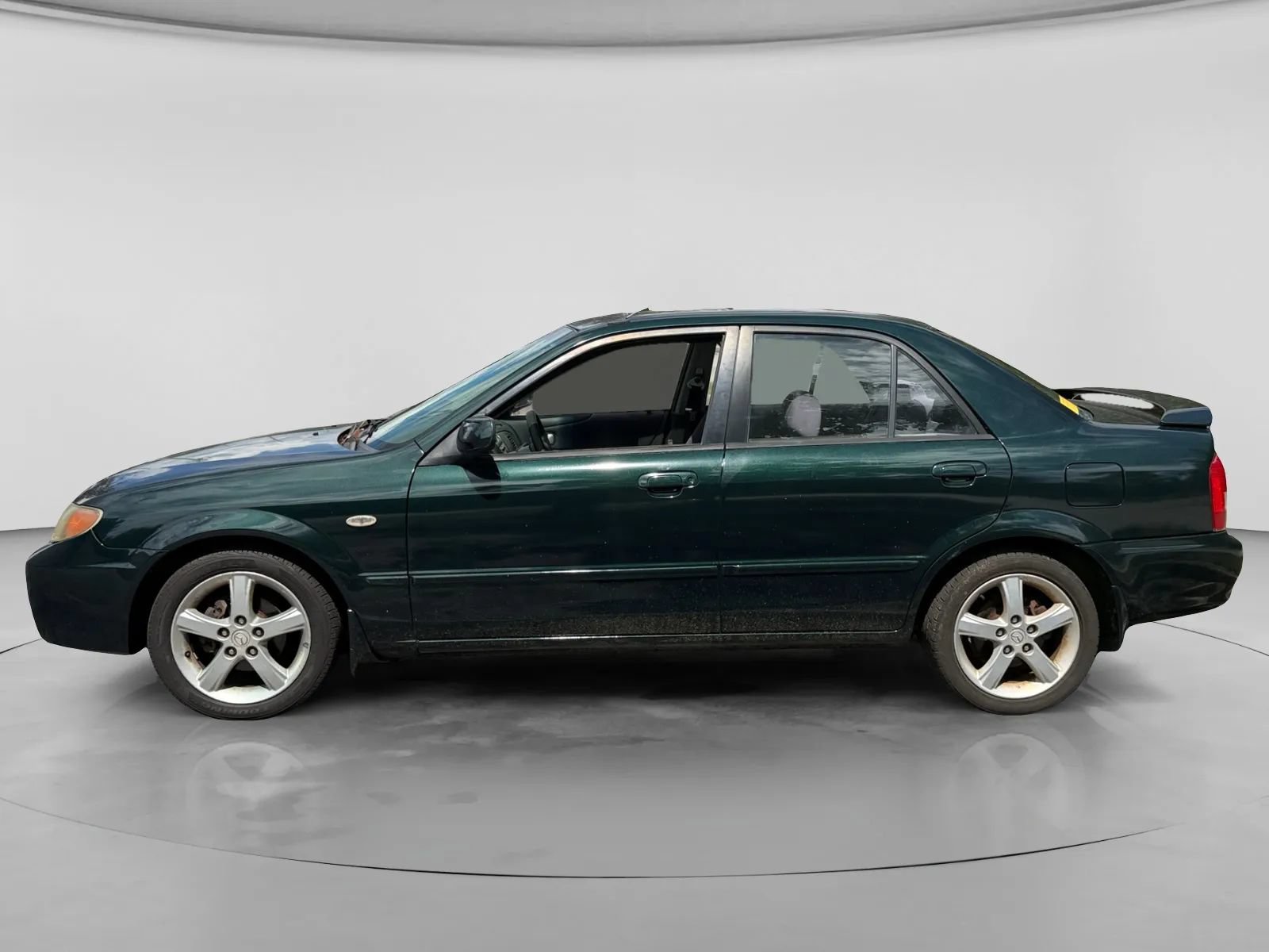 Used 2003 MAZDA Protege FWD image 2