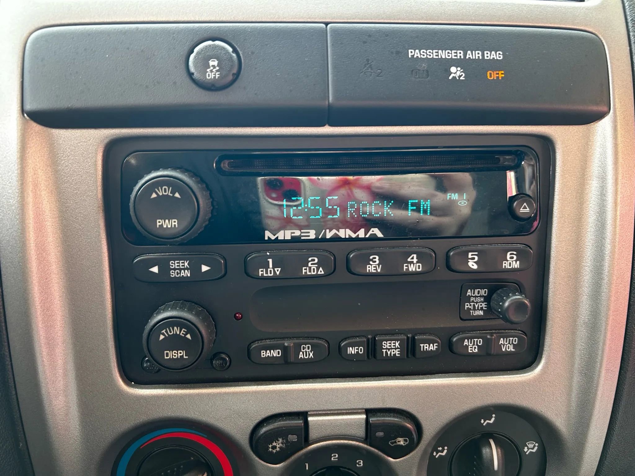 Used 2012 GMC Canyon SLE image 16