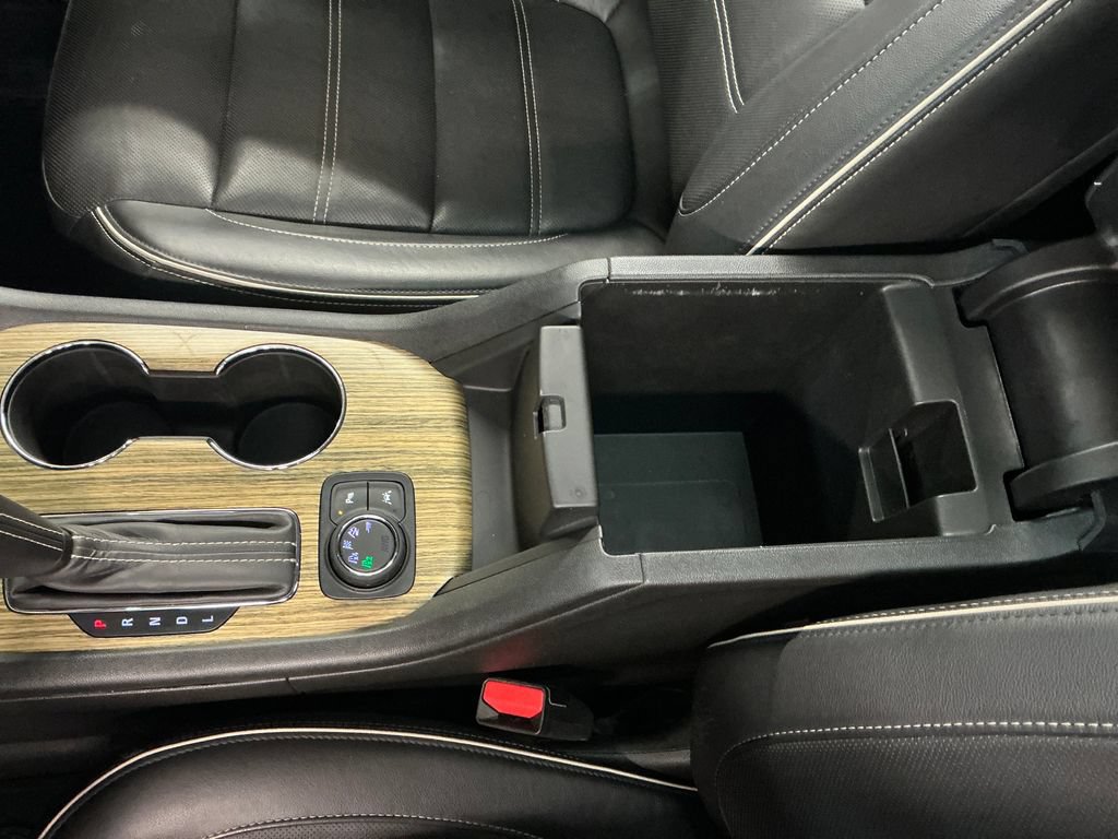 Used 2019 GMC Acadia Denali w/ Technology Package AWD/4WD image 26