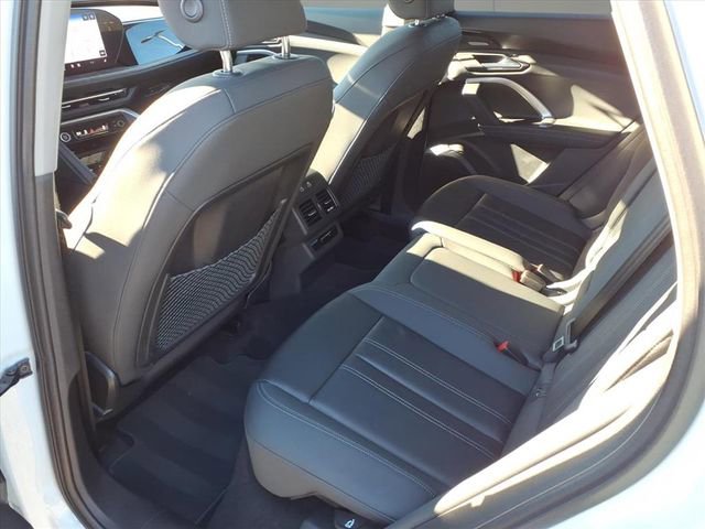 Used 2025 Audi Q5 Premium Plus w/ Premium Plus image 9