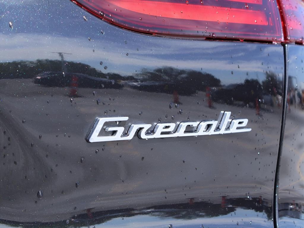 Used 2025 Maserati Grecale Modena image 8