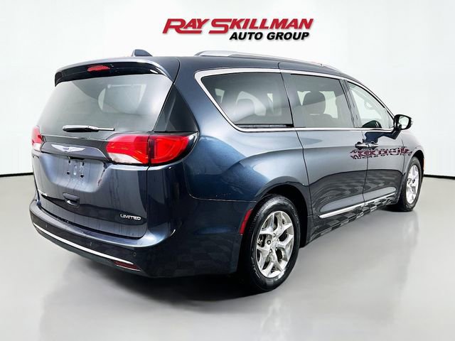 Used 2019 Chrysler Pacifica Limited image 7