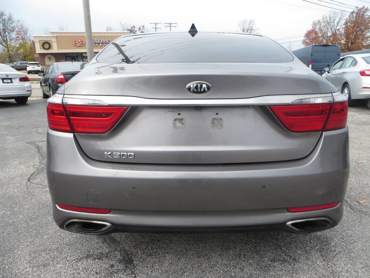 Used 2016 Kia K900 Luxury image 25