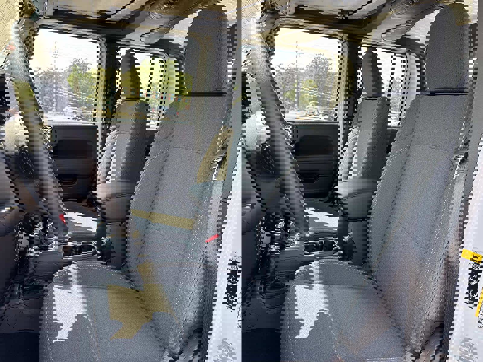 New 2025 Jeep Gladiator Sport image 32