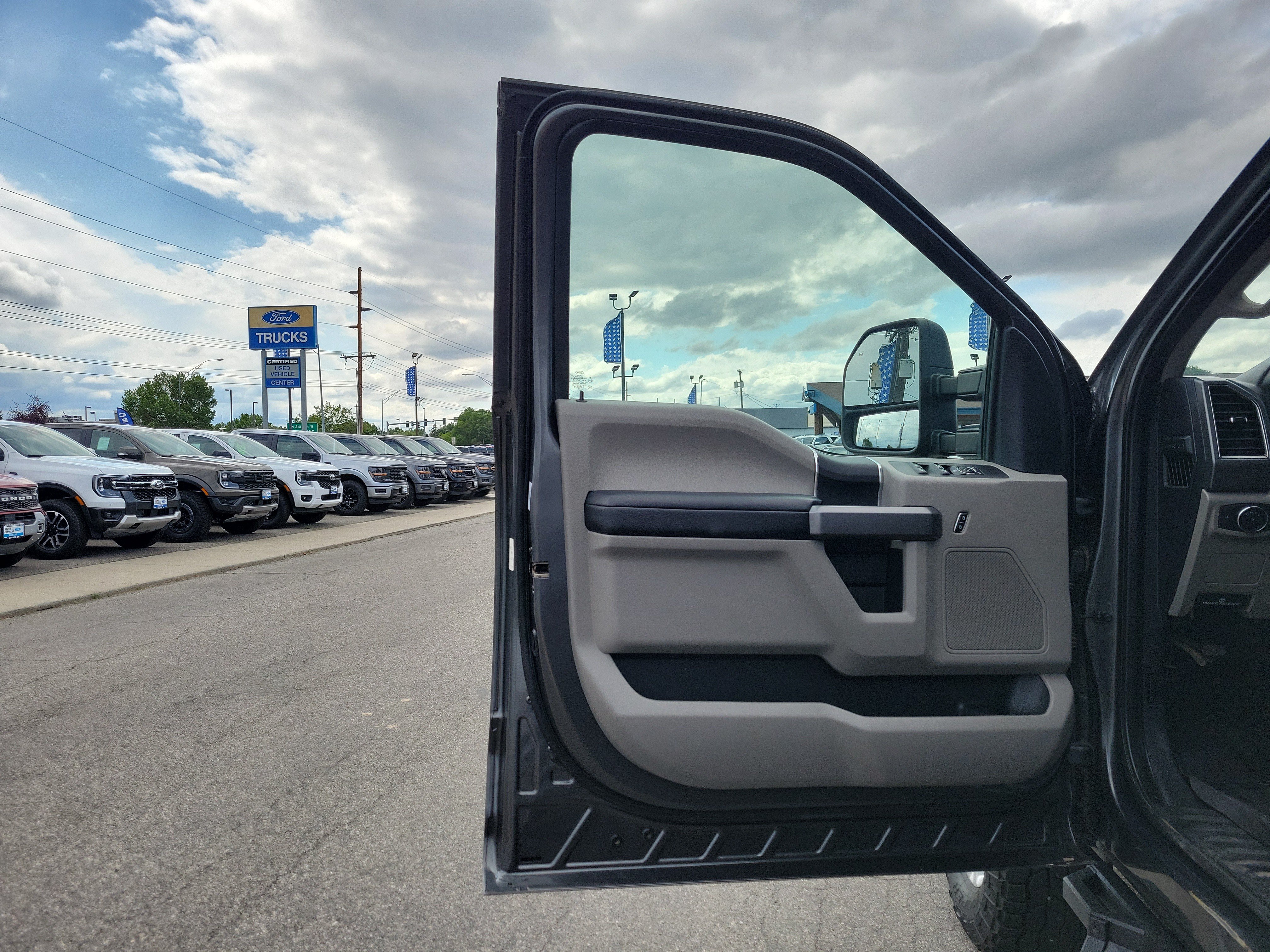Certified 2019 Ford F250 XLT AWD/4WD image 15
