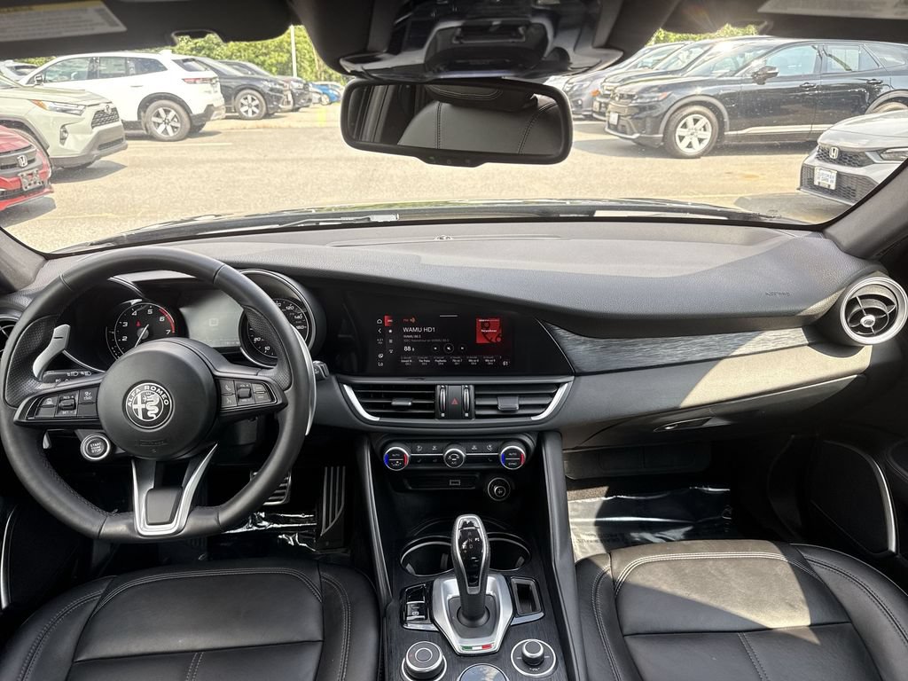 Used 2023 Alfa Romeo Giulia Sprint AWD/4WD image 23