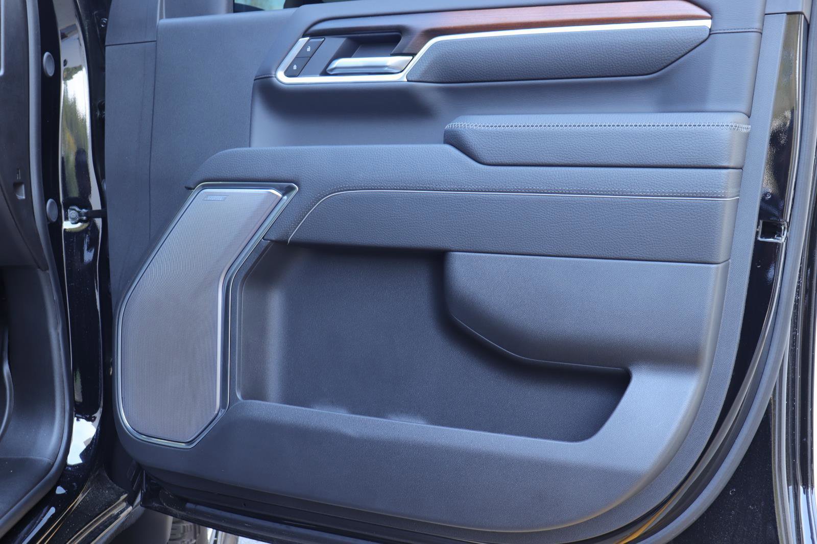 Used 2025 GMC Sierra 2500 Denali w/ Denali Reserve Package image 19