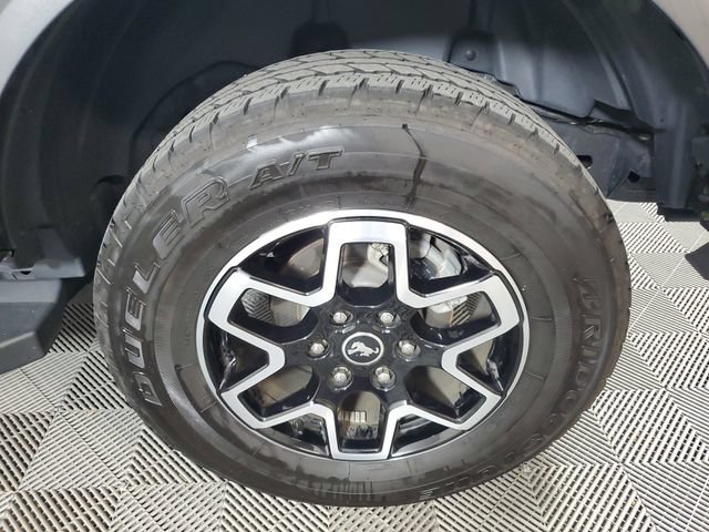 Used 2024 Ford Bronco Outer Banks AWD/4WD image 9