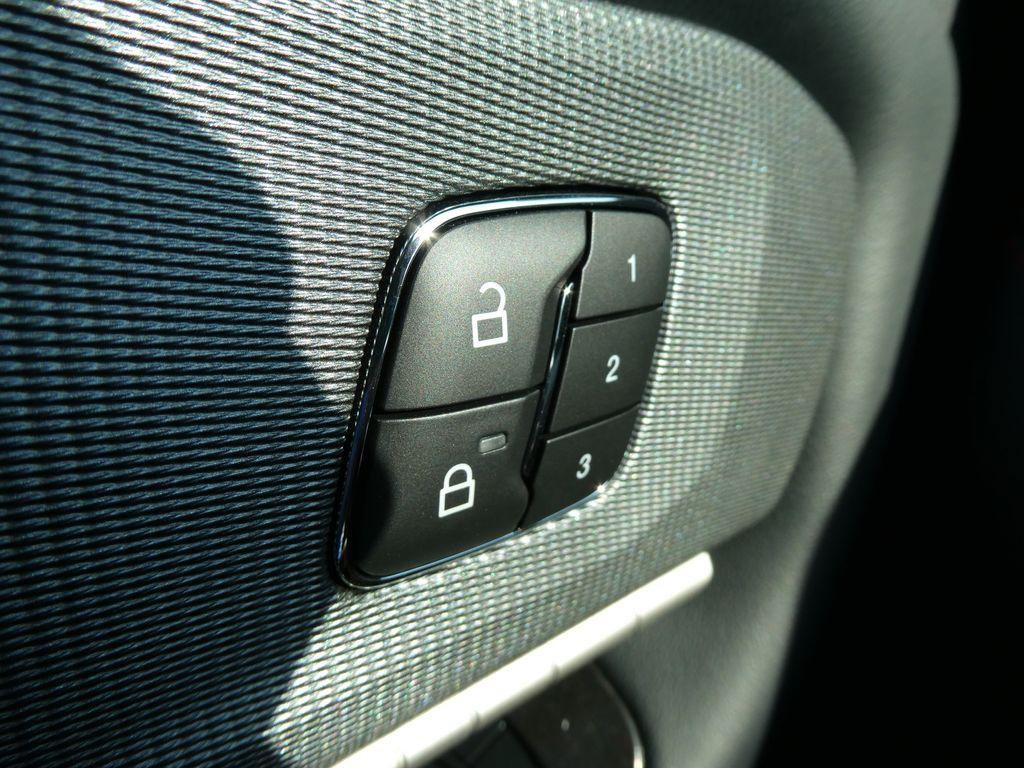New 2027 Ford Explorer ST AWD/4WD image 24