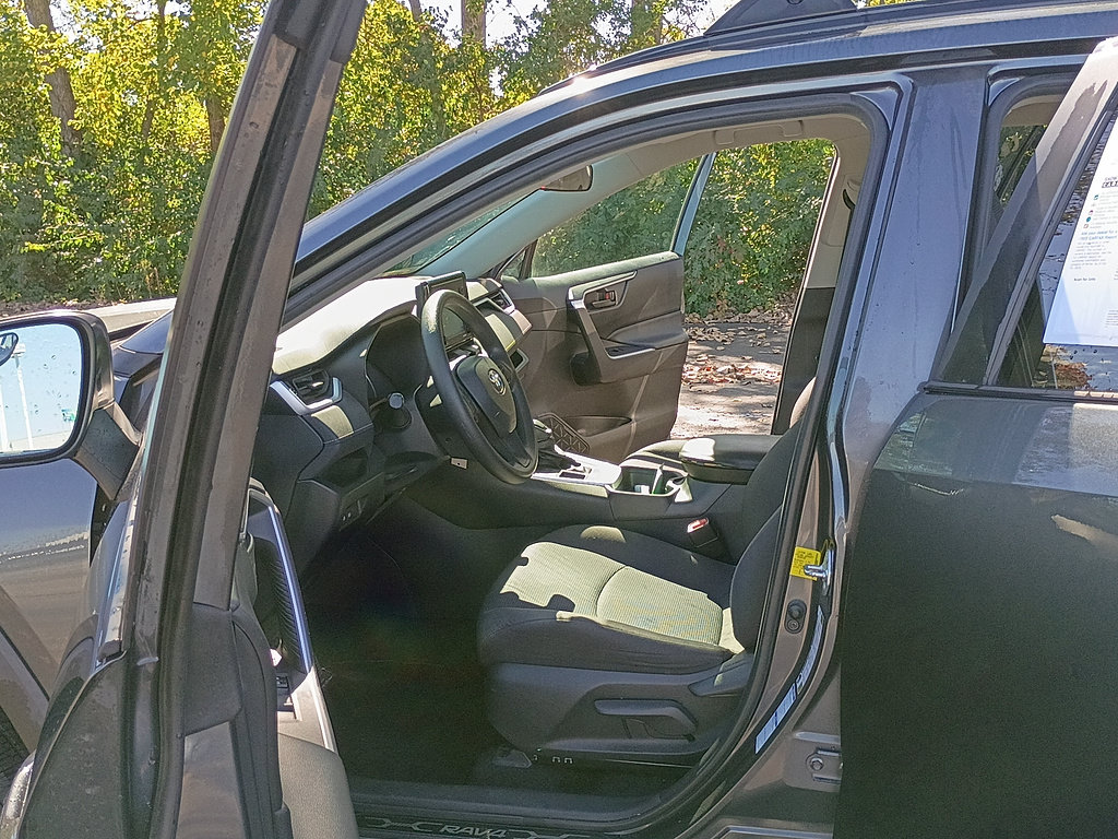Used 2020 Toyota RAV4 LE w/ All Weather Liner Package AWD/4WD image 11