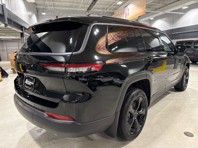 New 2026 Jeep Grand Cherokee L Limited w/ Limited Altitude Package AWD/4WD image 9
