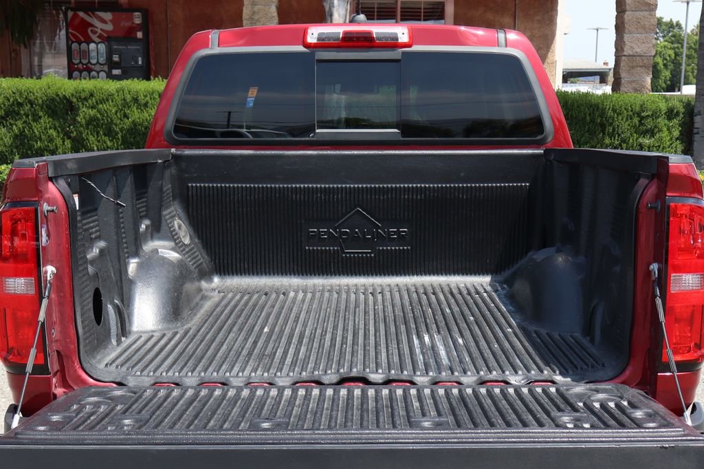 Used 2017 Chevrolet Colorado LT w/ LT Convenience Package RWD image 8