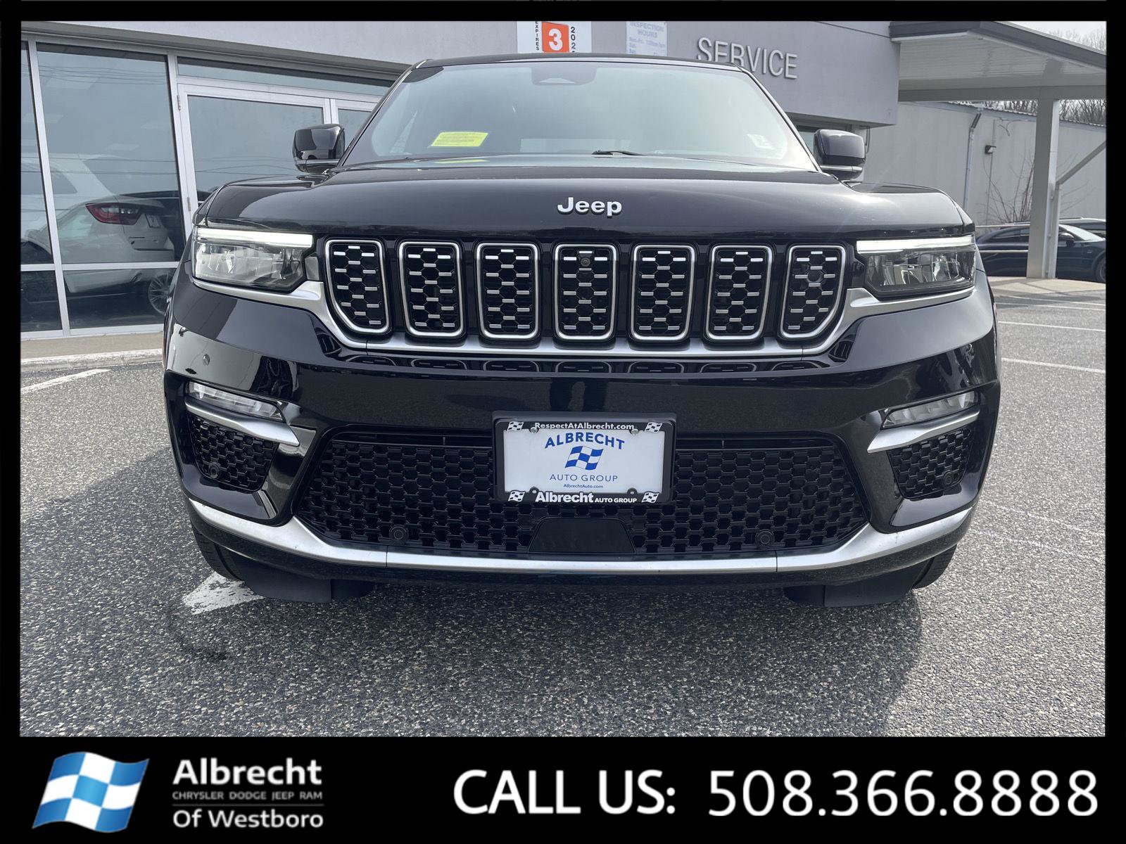 Used 2023 Jeep Grand Cherokee Summit w/ Adv Protech Group IV image 8