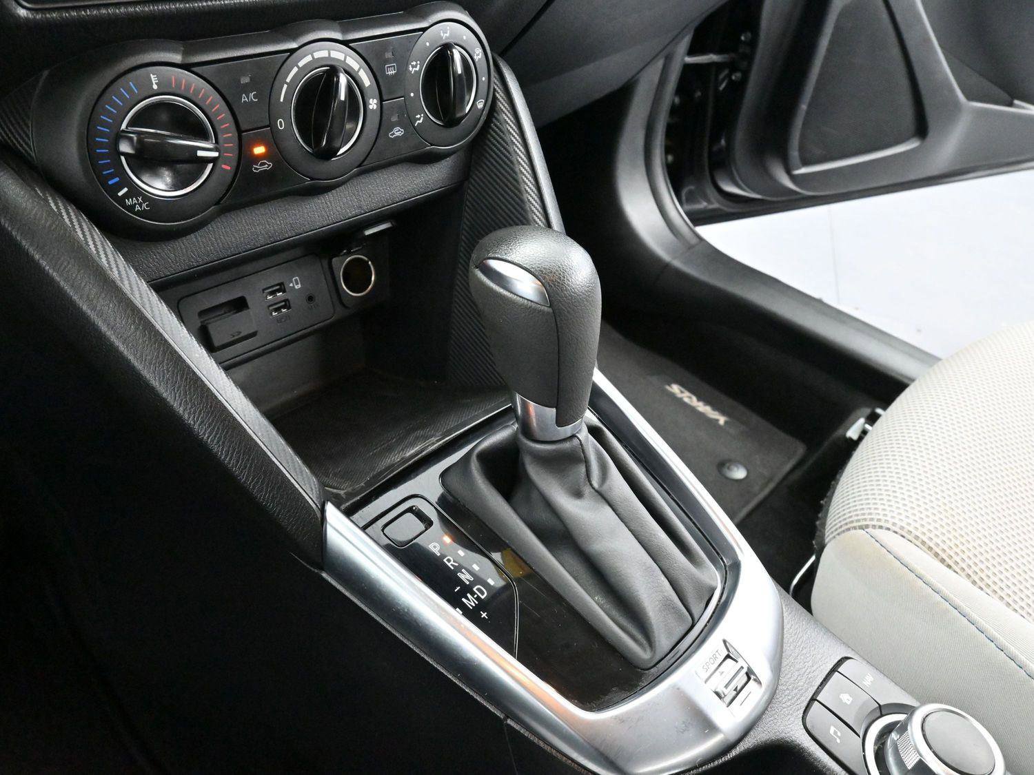 Used 2020 Toyota Yaris LE image 23