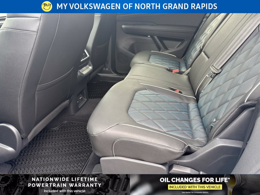 New 2026 Volkswagen Atlas Cross Sport SEL Premium R-Line AWD/4WD image 18