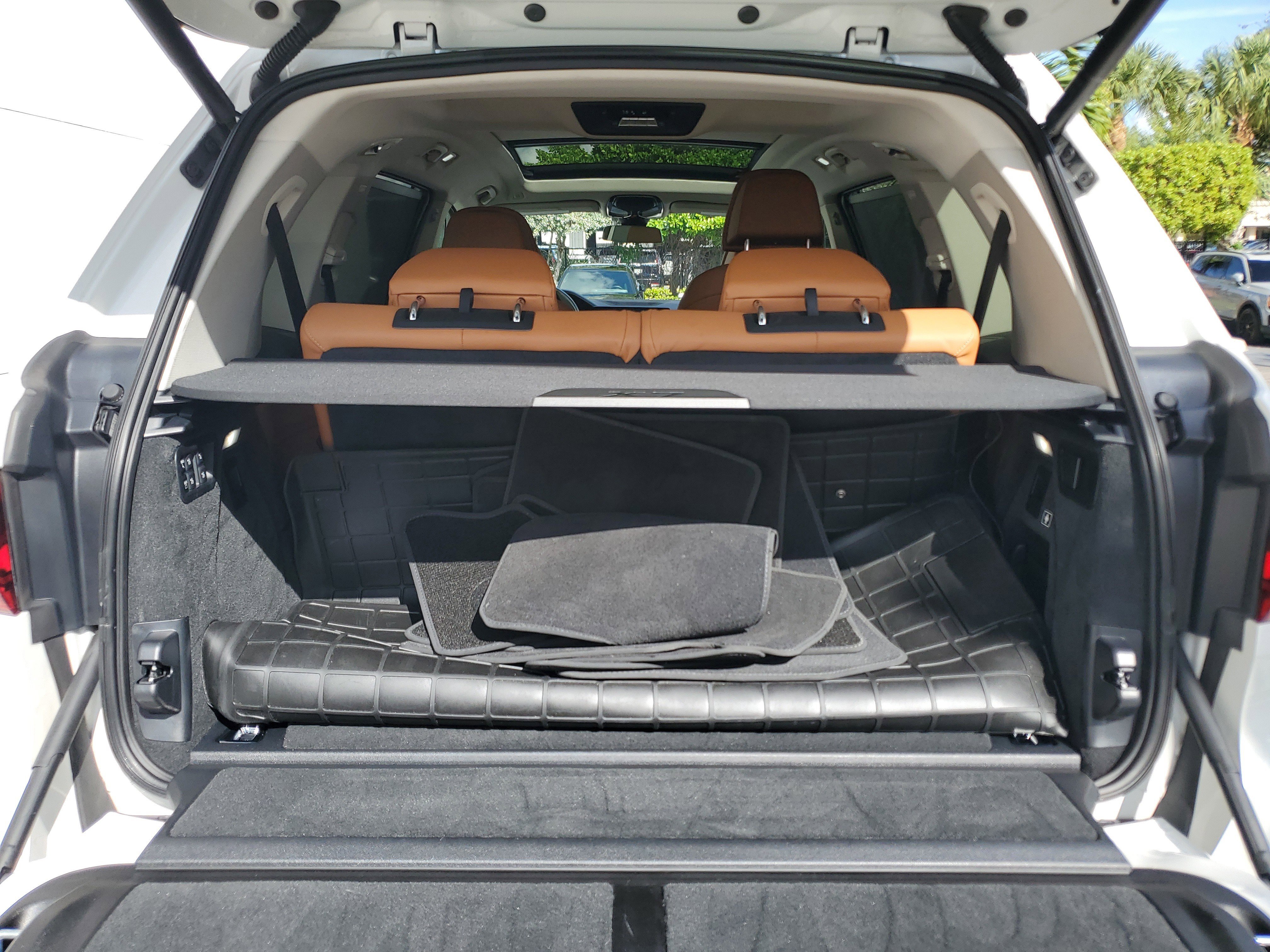 Used 2022 BMW X7 xDrive40i w/ Premium Package image 7