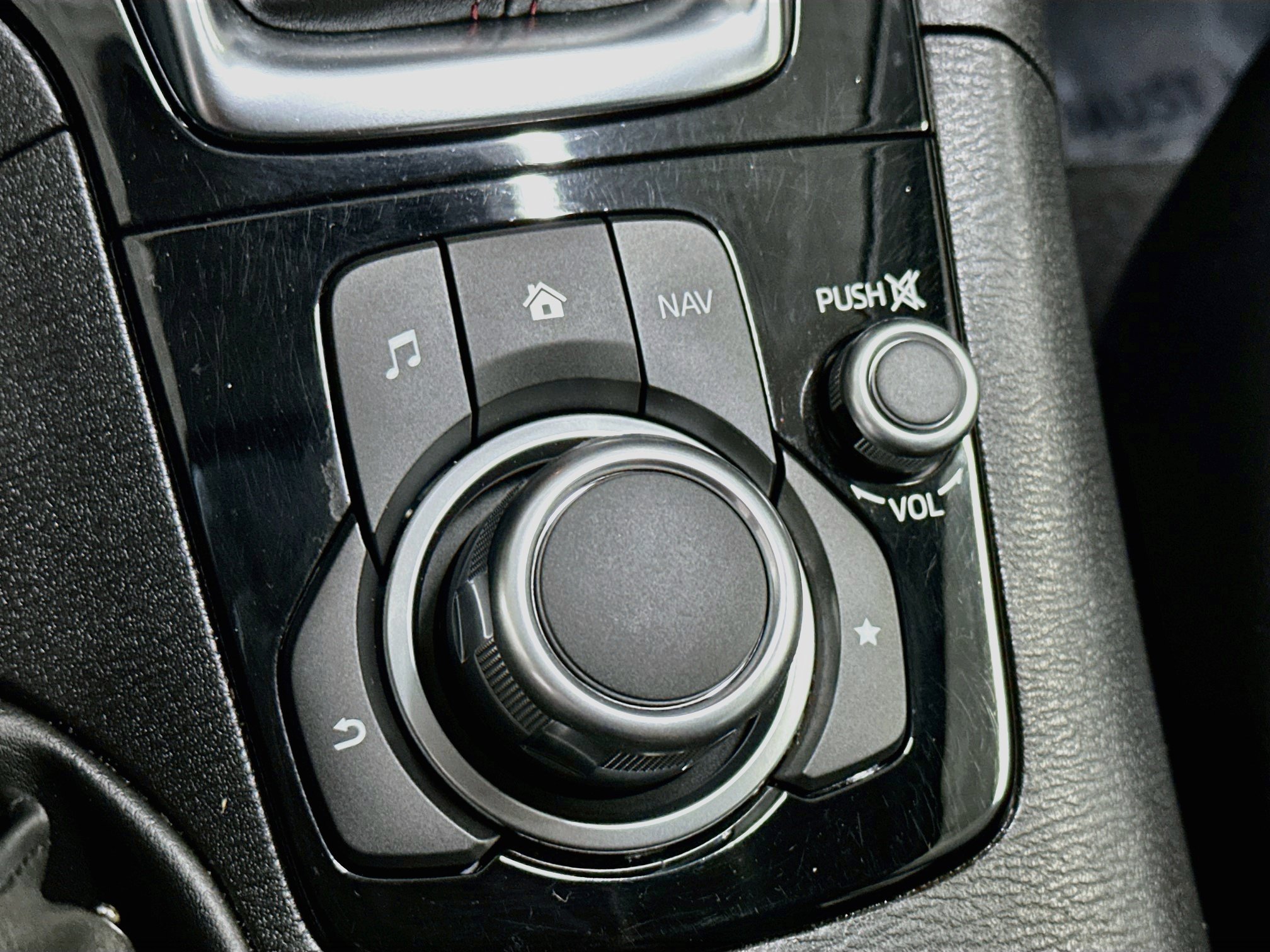 Used 2014 MAZDA MAZDA3 s Grand Touring FWD image 26