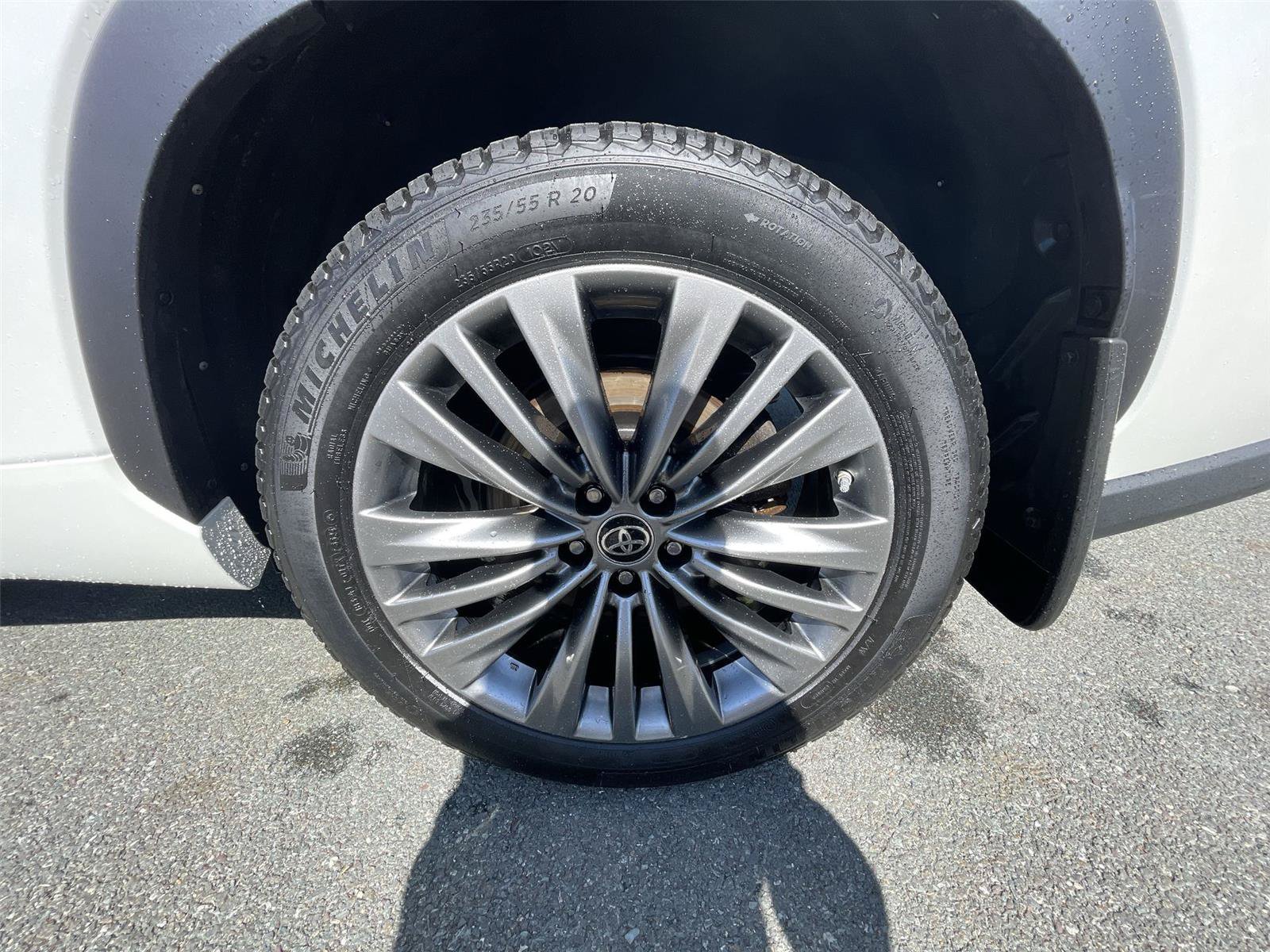 Used 2021 Toyota Highlander Platinum AWD/4WD image 27