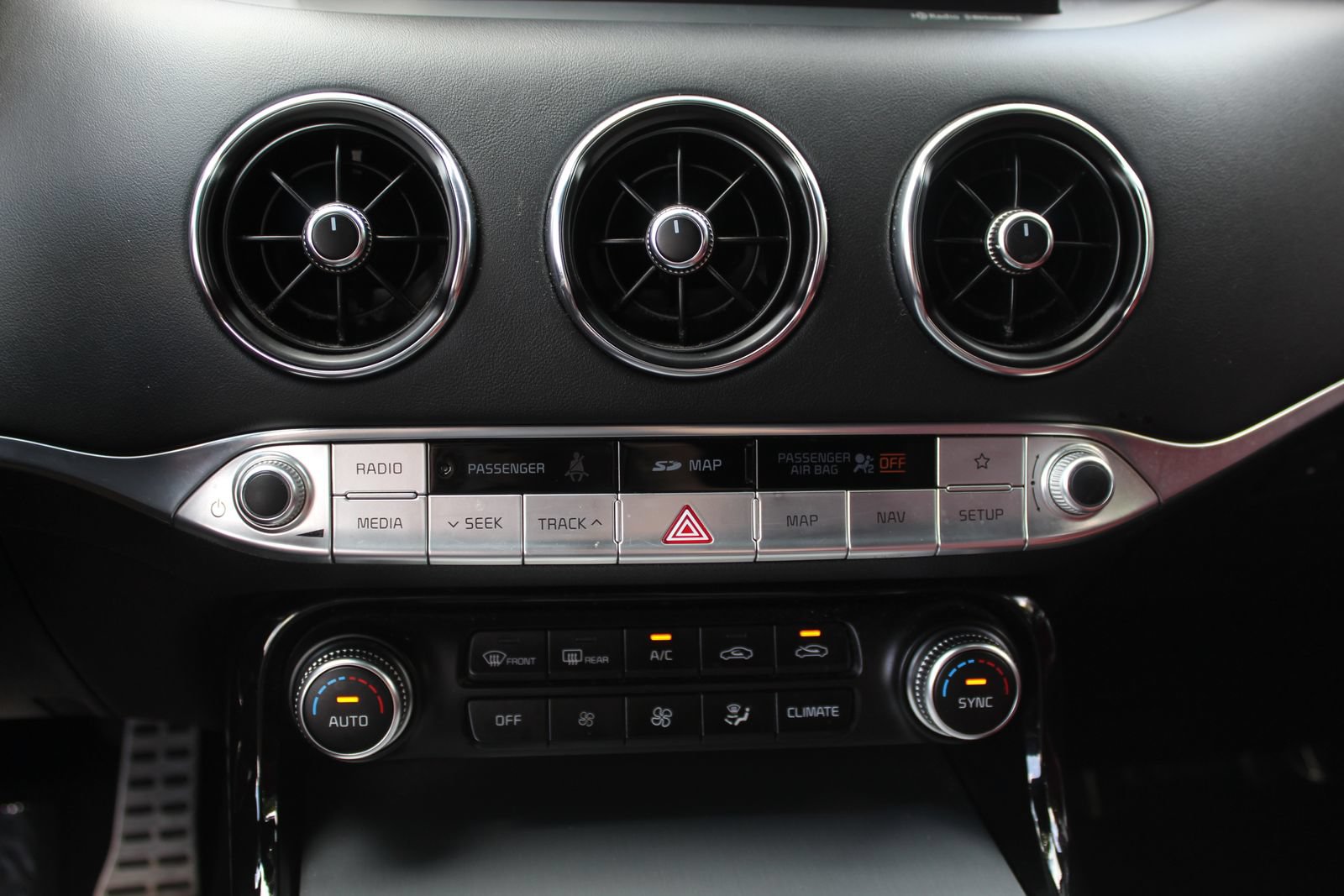 Used 2021 Kia Stinger GT2 RWD image 18