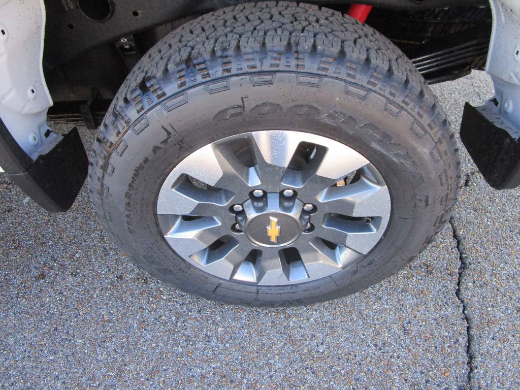 New 2026 Chevrolet Silverado 2500 Custom w/ Custom Value Package image 9