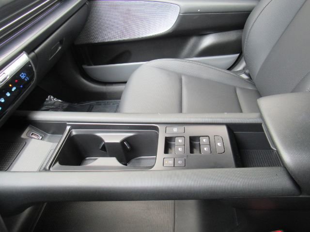 Used 2023 Hyundai Ioniq 6 SEL image 44