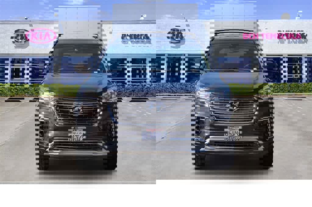 Used 2018 Hyundai Santa Fe SE image 2