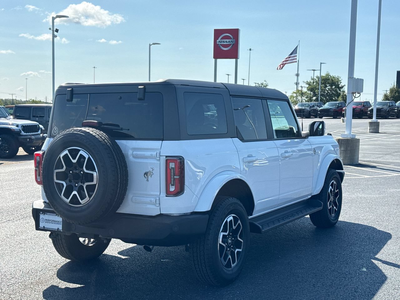 Used 2025 Ford Bronco Outer Banks AWD/4WD image 3