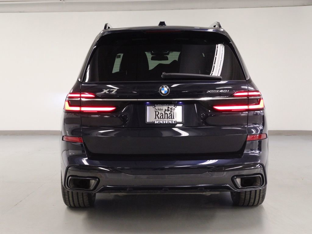 Used 2023 BMW X7 xDrive40i w/ Executive Package image 6