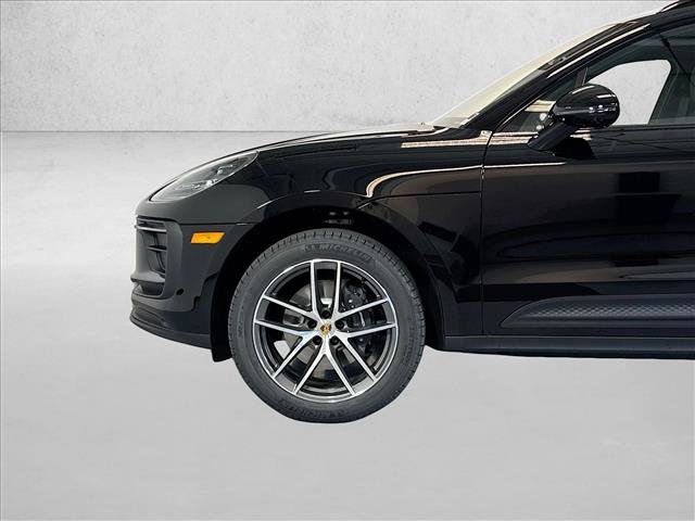 Used 2026 Porsche Macan AWD/4WD image 29