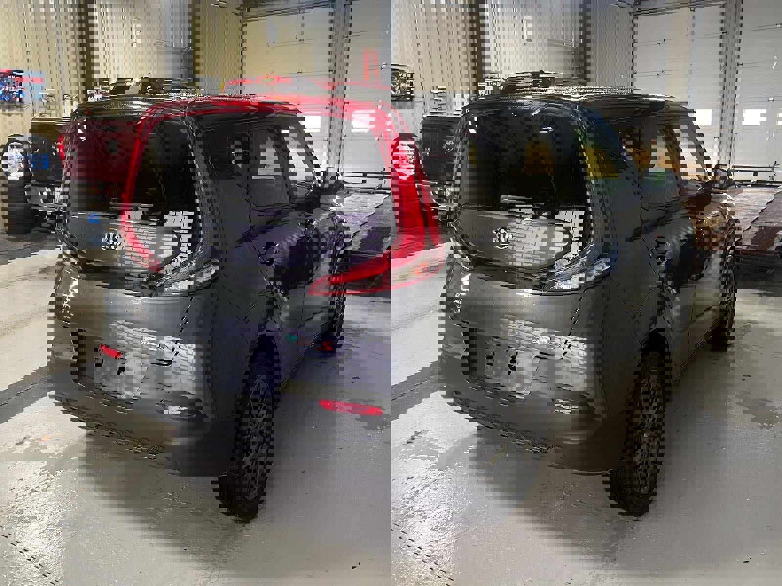 Used 2021 Kia Soul S image 6