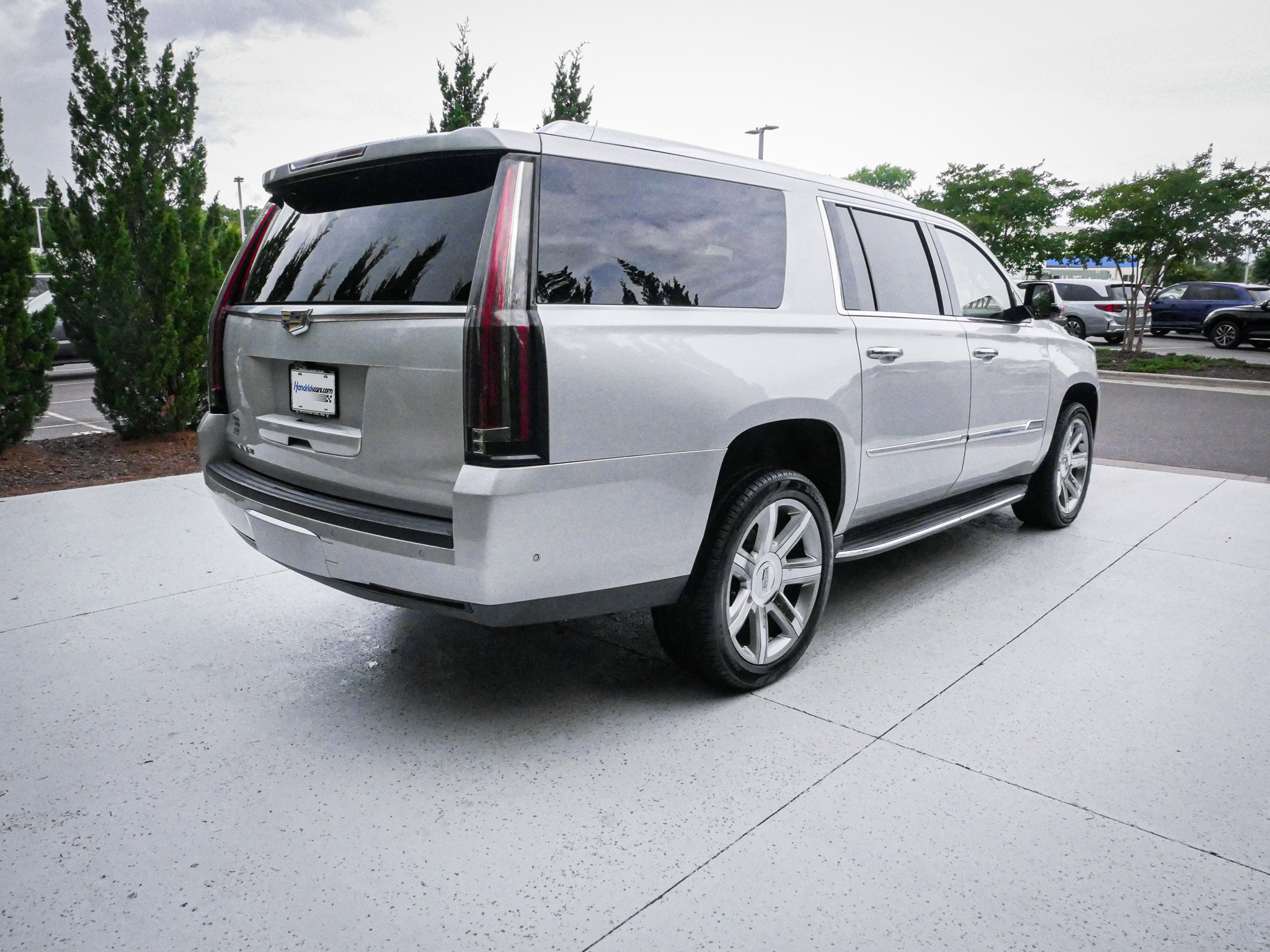 Used 2018 Cadillac Escalade ESV Luxury RWD image 10
