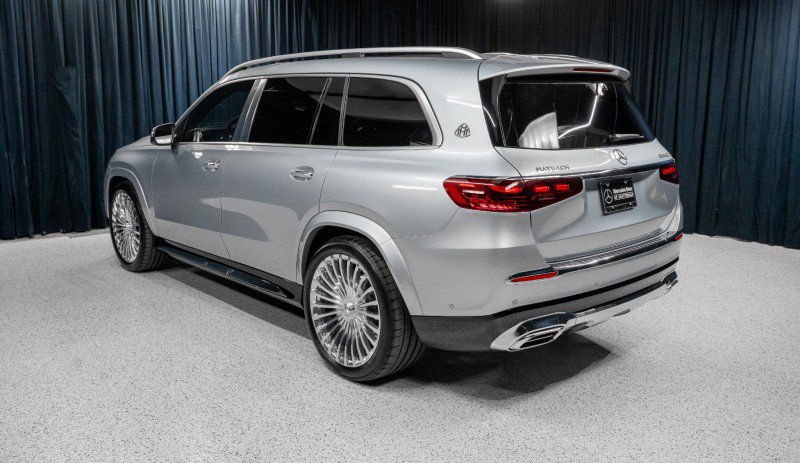 New 2026 Mercedes-Benz Maybach GLS 600 4MATIC image 8