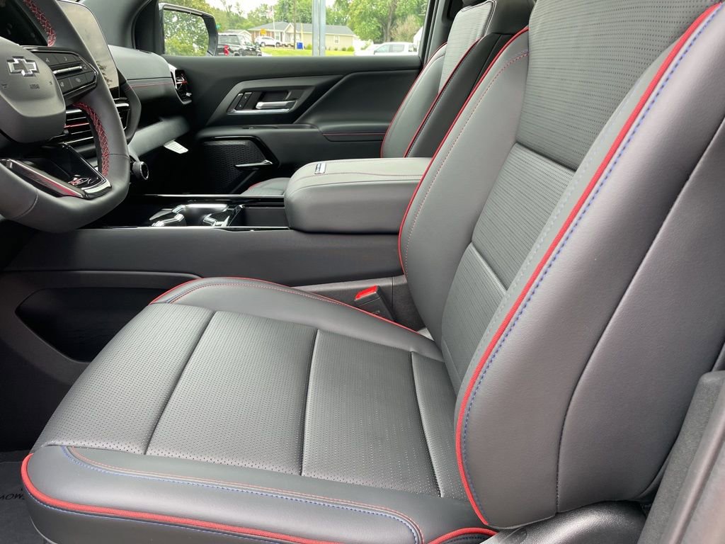 New 2024 Chevrolet Silverado EV RST image 17