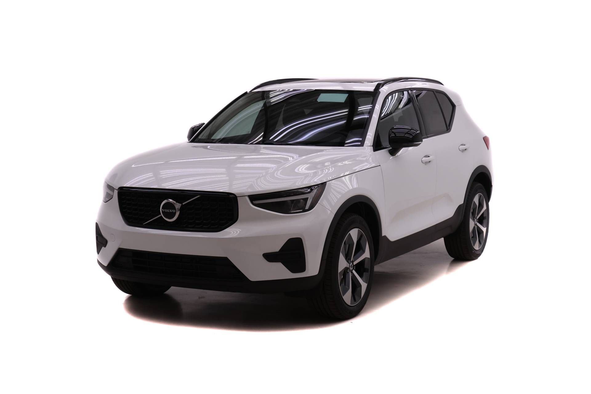 New 2026 Volvo XC40 B5 Core w/ Climate Package AWD/4WD image 1