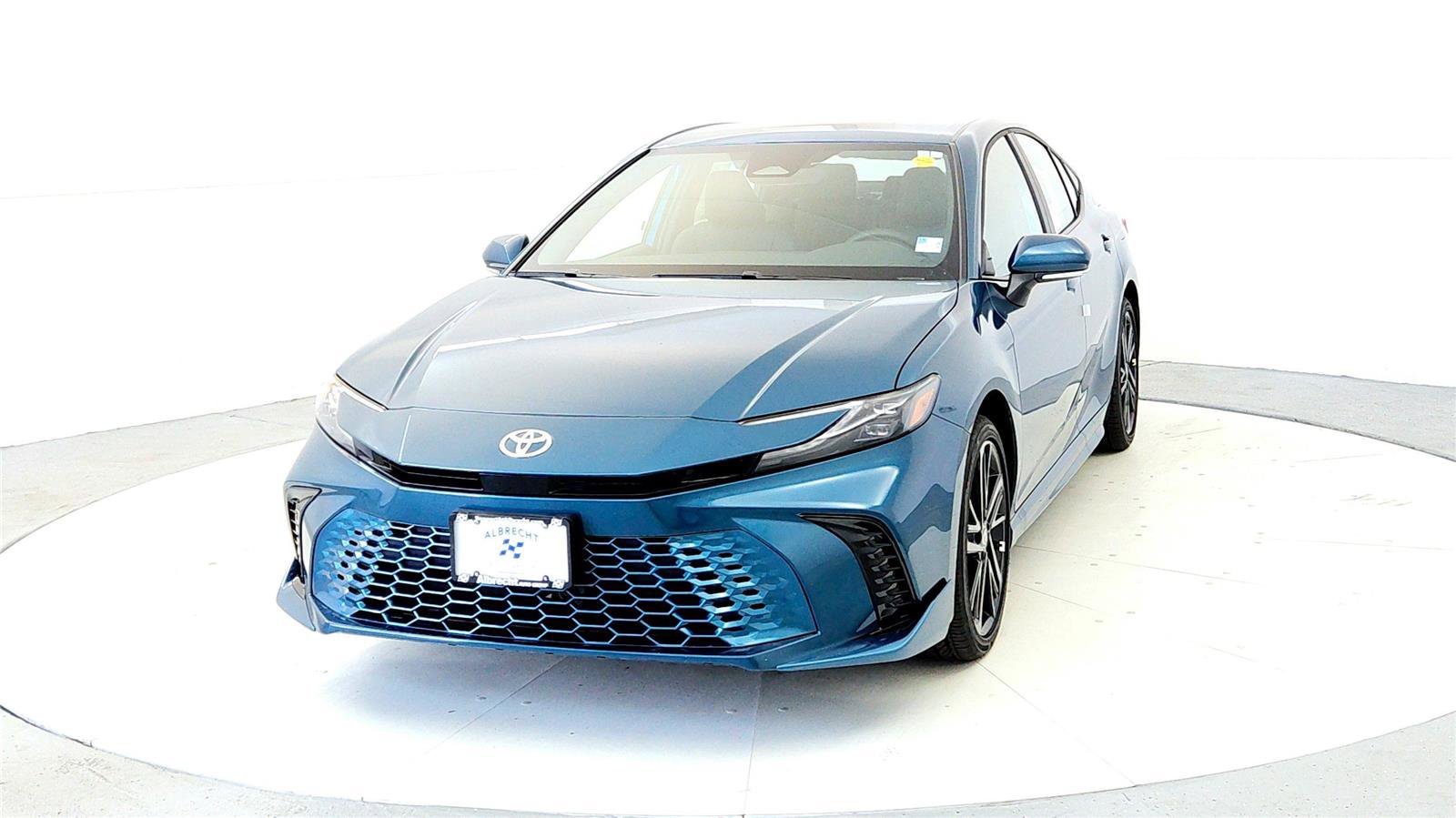 New 2026 Toyota Camry XSE AWD/4WD image 2