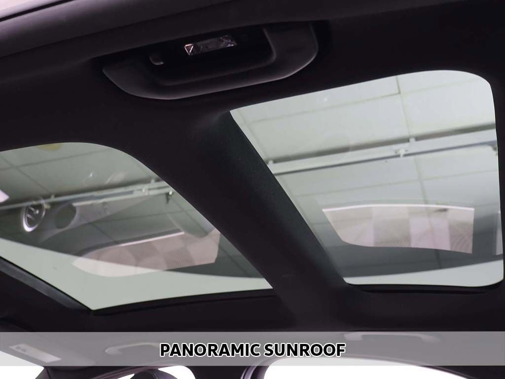 Used 2019 Mercedes-Benz C 300 4MATIC Sedan image 3