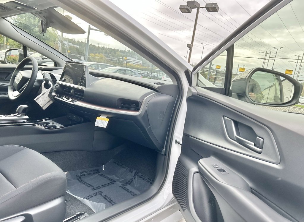 New 2026 Toyota Prius Plug-In Hybrid image 15