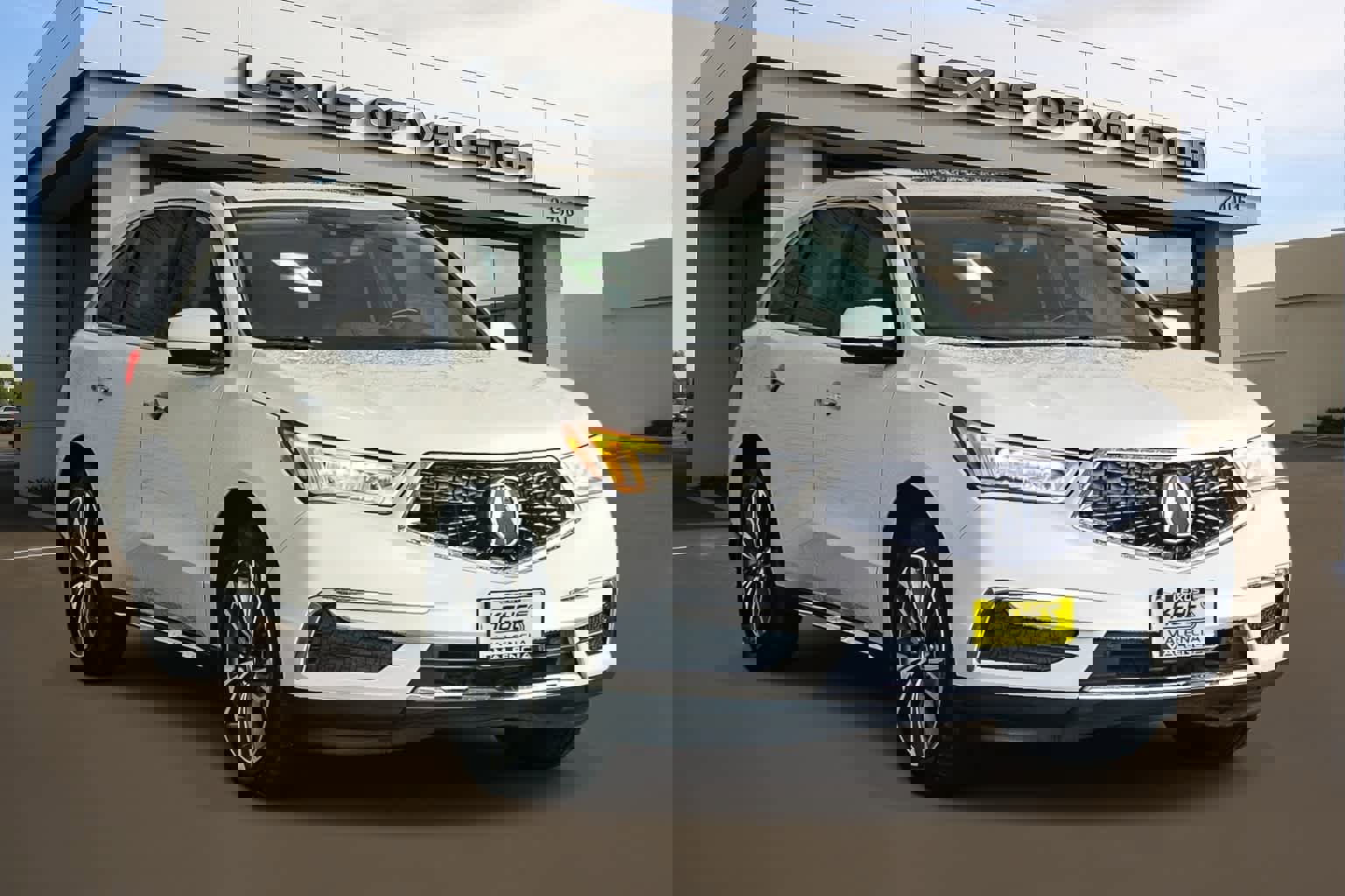 Used 2019 Acura MDX w/Technology/Entertainment Pkg image 3