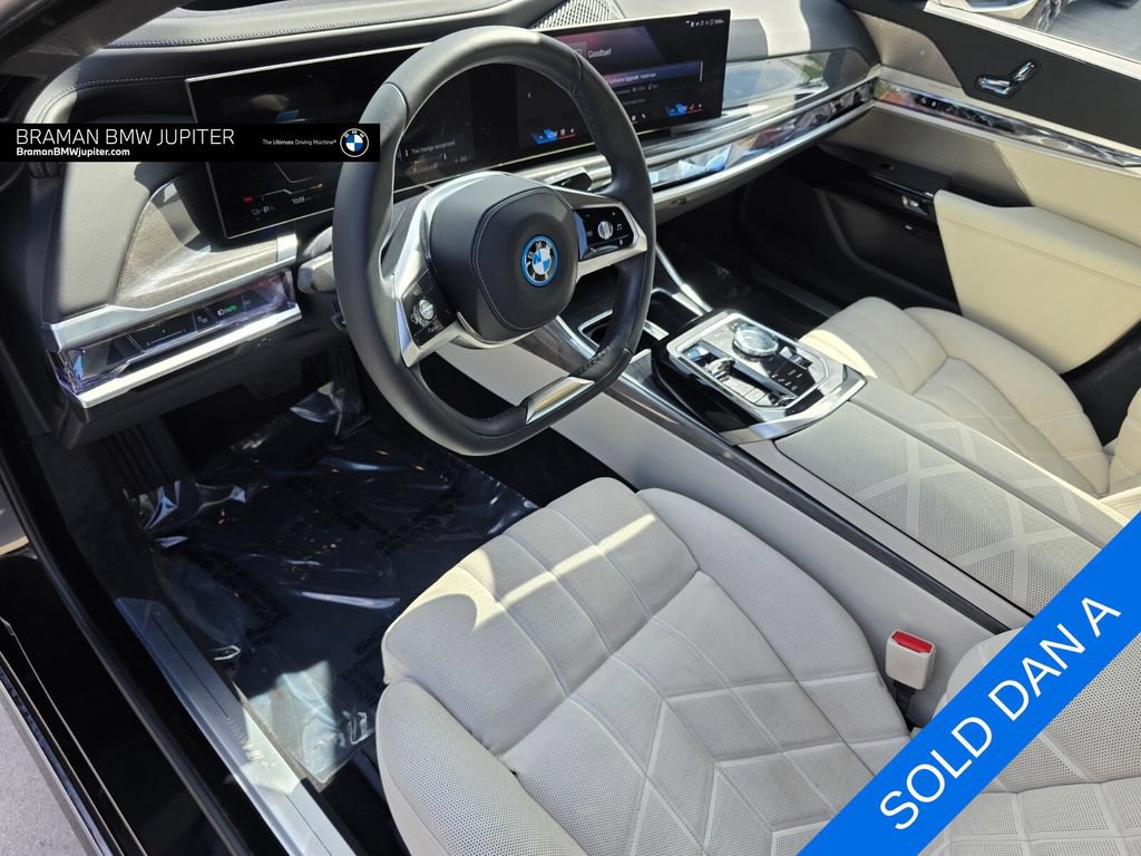 Certified 2023 BMW i7 xDrive60 w/ Parking Assistance Package AWD/4WD image 9