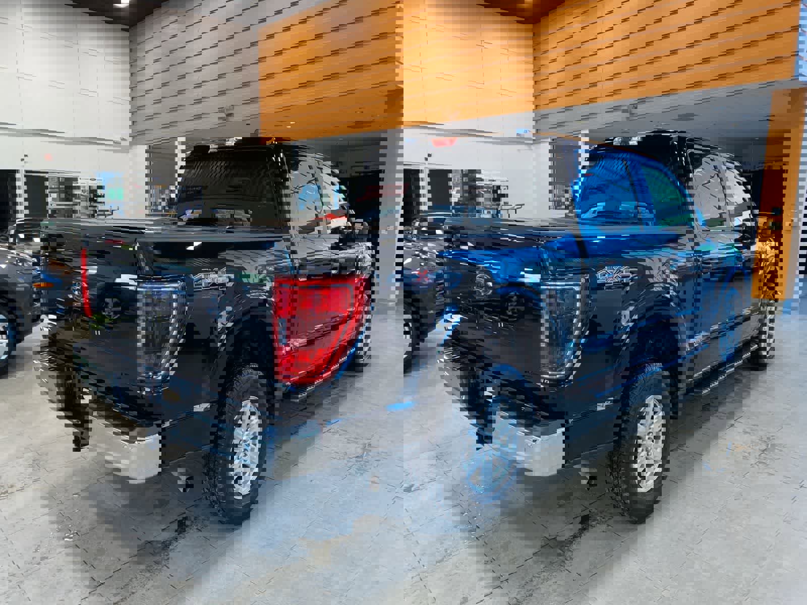 Used 2022 Ford F150 XLT image 5